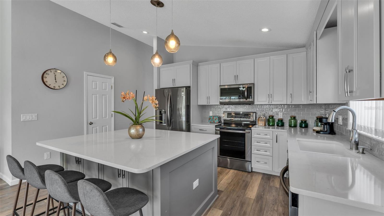 HAMPTON ESTATES - Residential