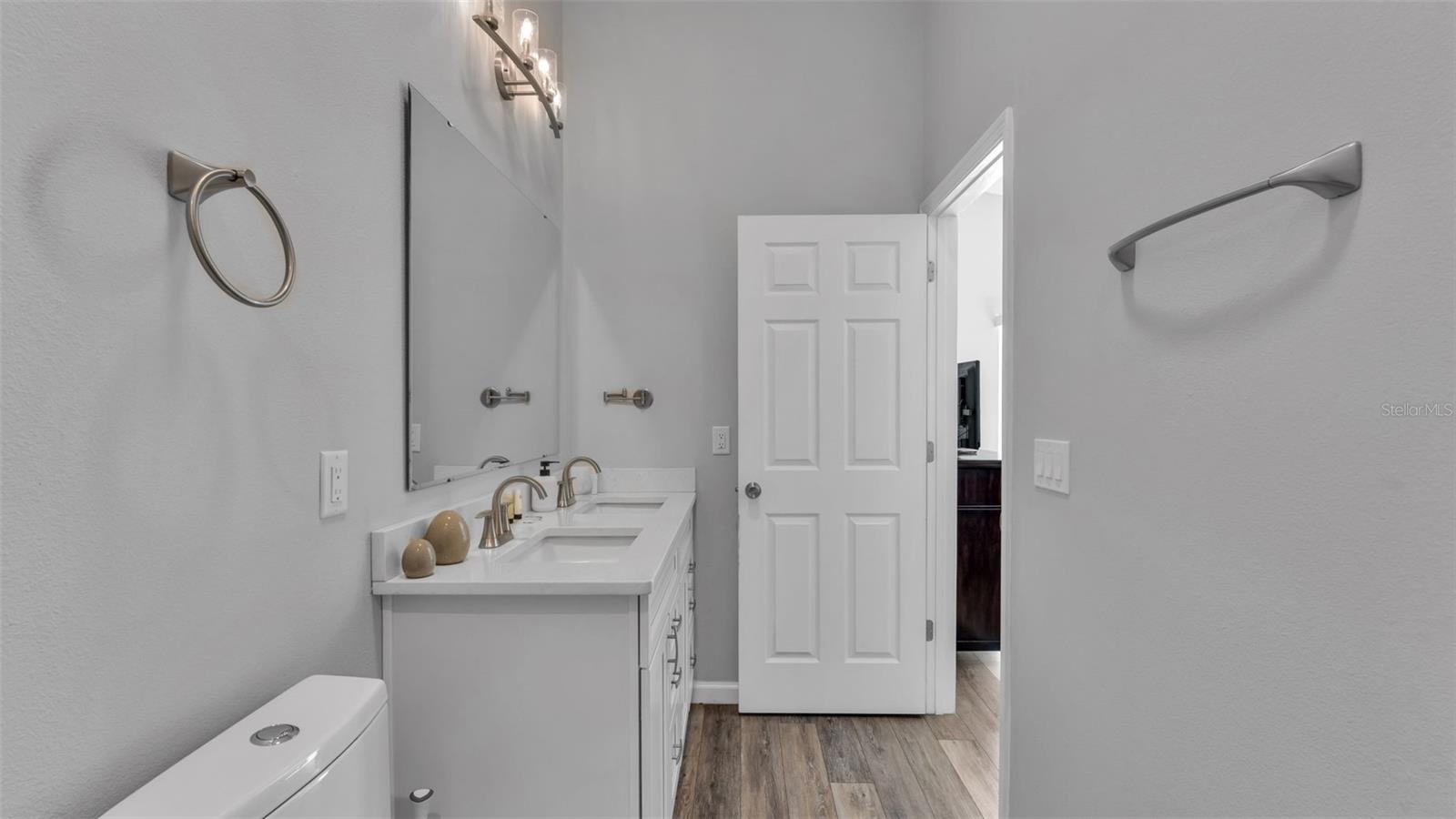 HAMPTON ESTATES - Residential