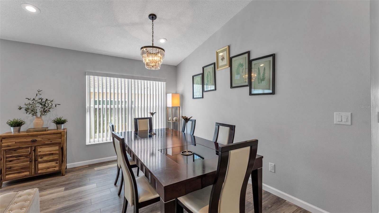 HAMPTON ESTATES - Residential