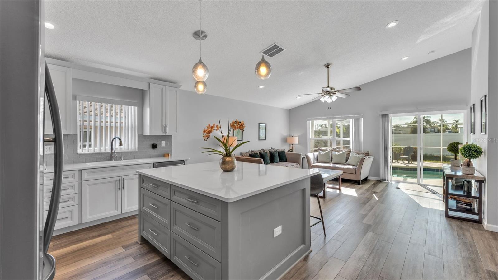 HAMPTON ESTATES - Residential