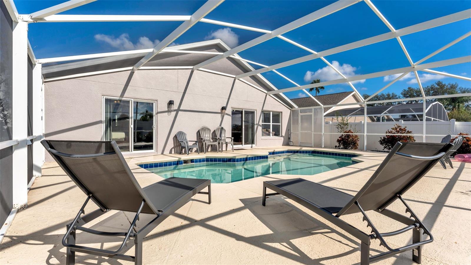 HAMPTON ESTATES - Residential