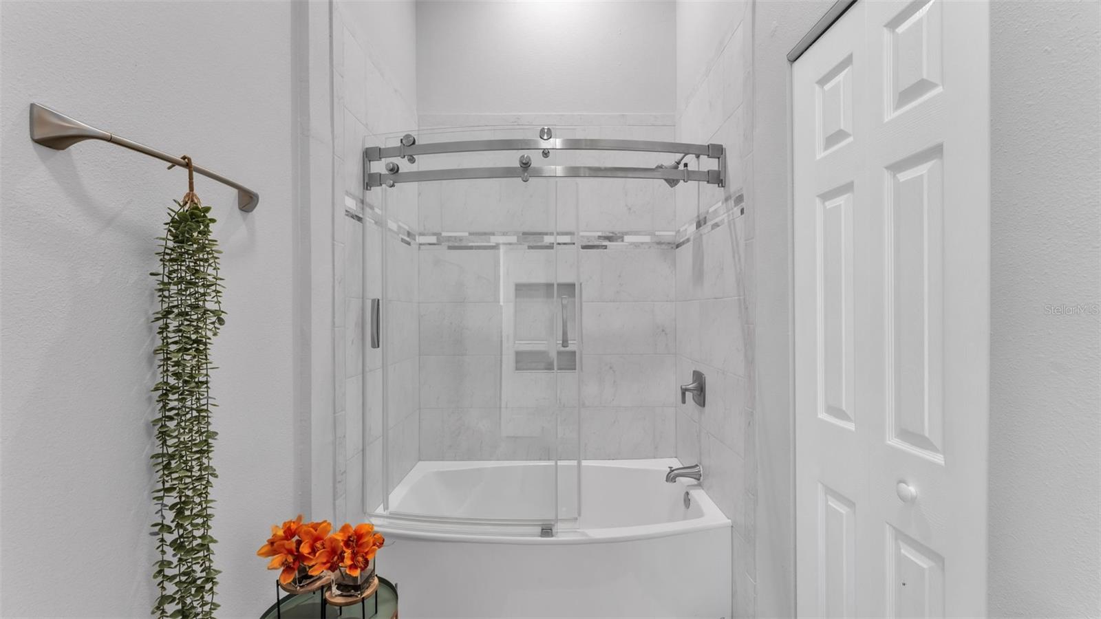 HAMPTON ESTATES - Residential