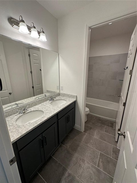Tiny photo for 484 Shadow Gorge Way, Eustis, FL 32736 (MLS # O6437540)