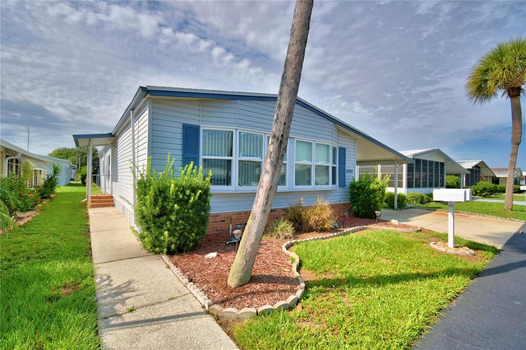 Photo of 4424 Limewood Street, Winter Haven, FL 33880 (MLS # P4934135)