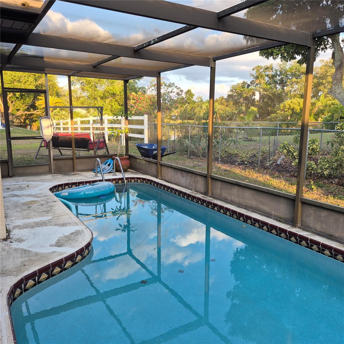 RIDGEWOOD - Residential