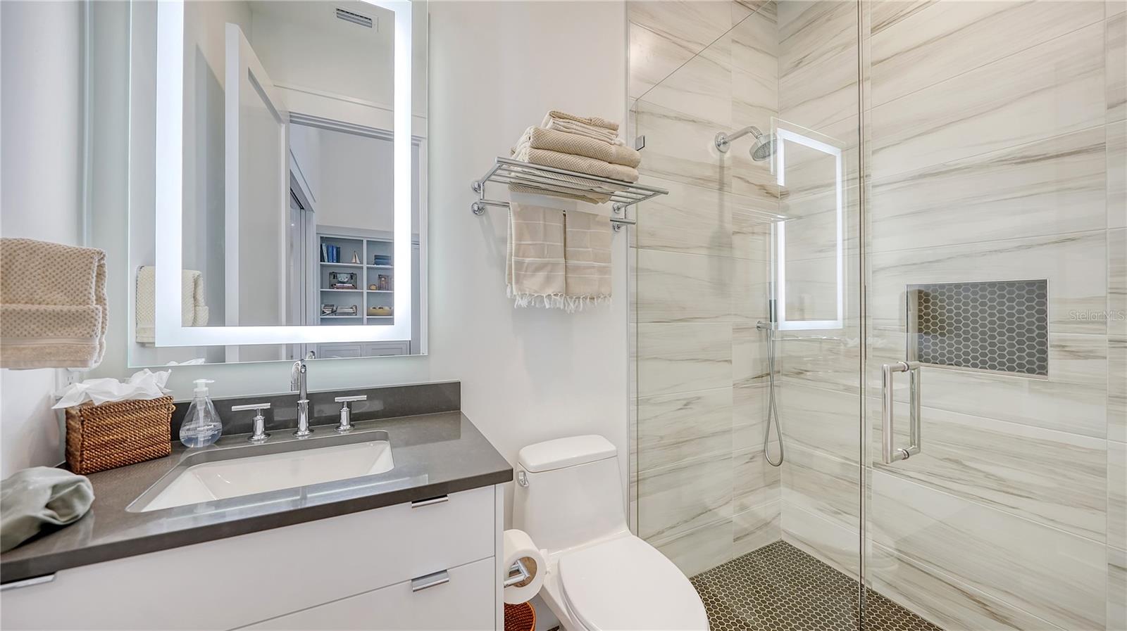 SAINT ARMANDS DIV JOHN RINGLING ESTATES - Residential