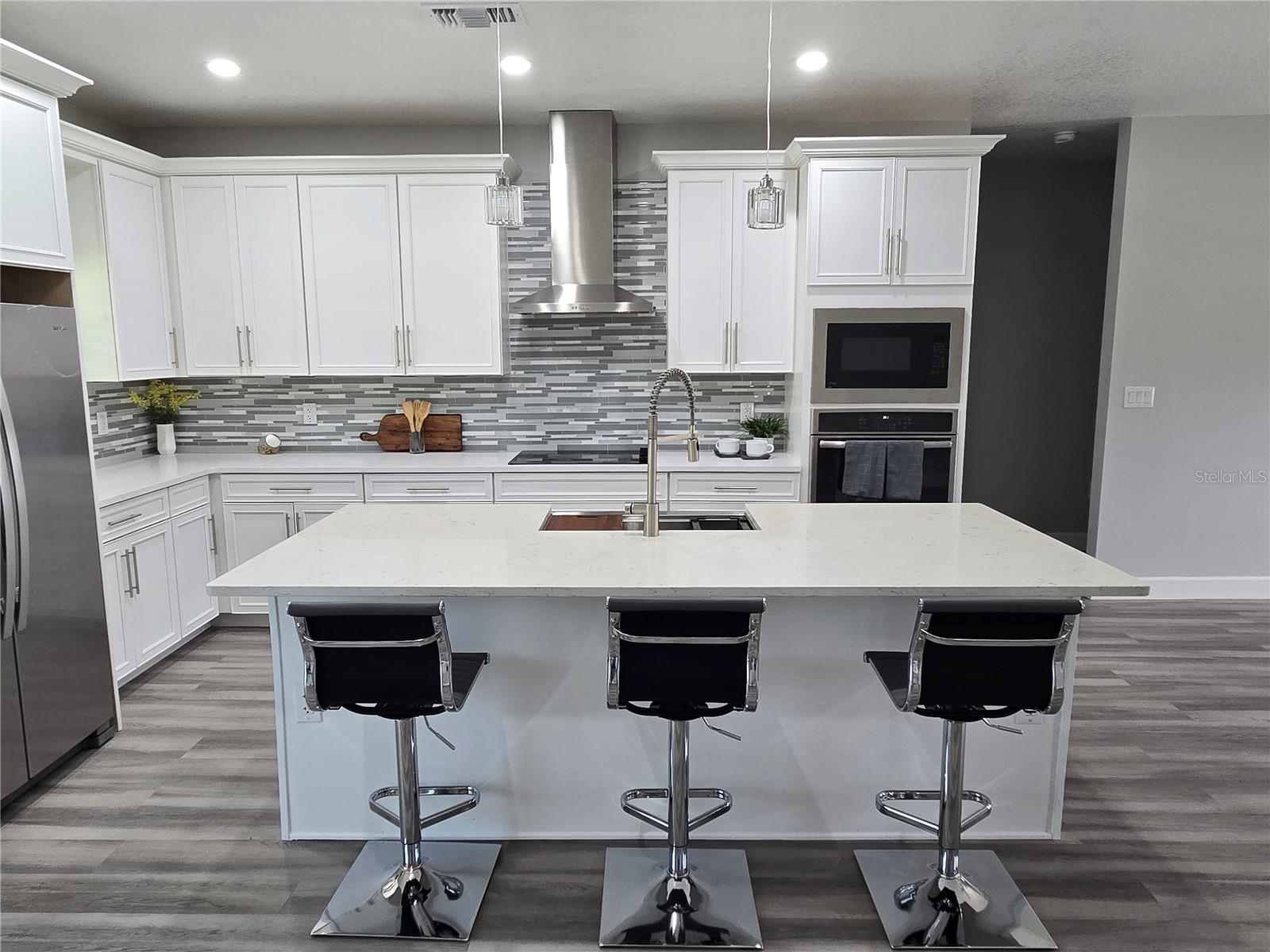 SHADEMOOR ACRES FIRST ADD - Residential