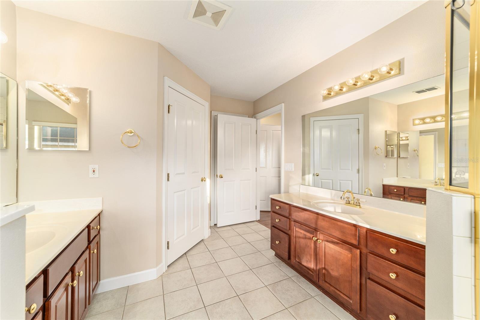 KINGSLAND COUNTRY ESTATE - Residential