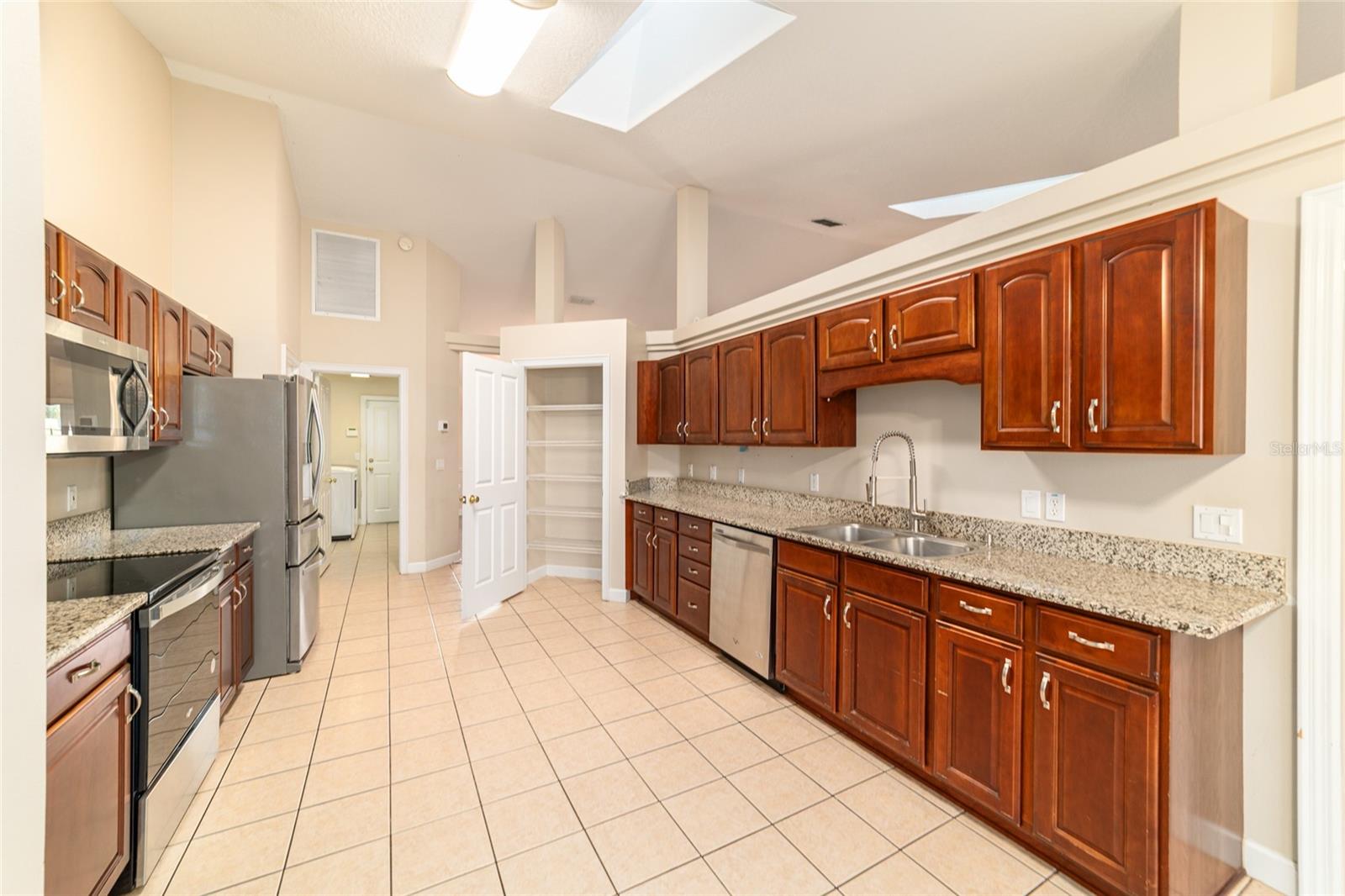 KINGSLAND COUNTRY ESTATE - Residential