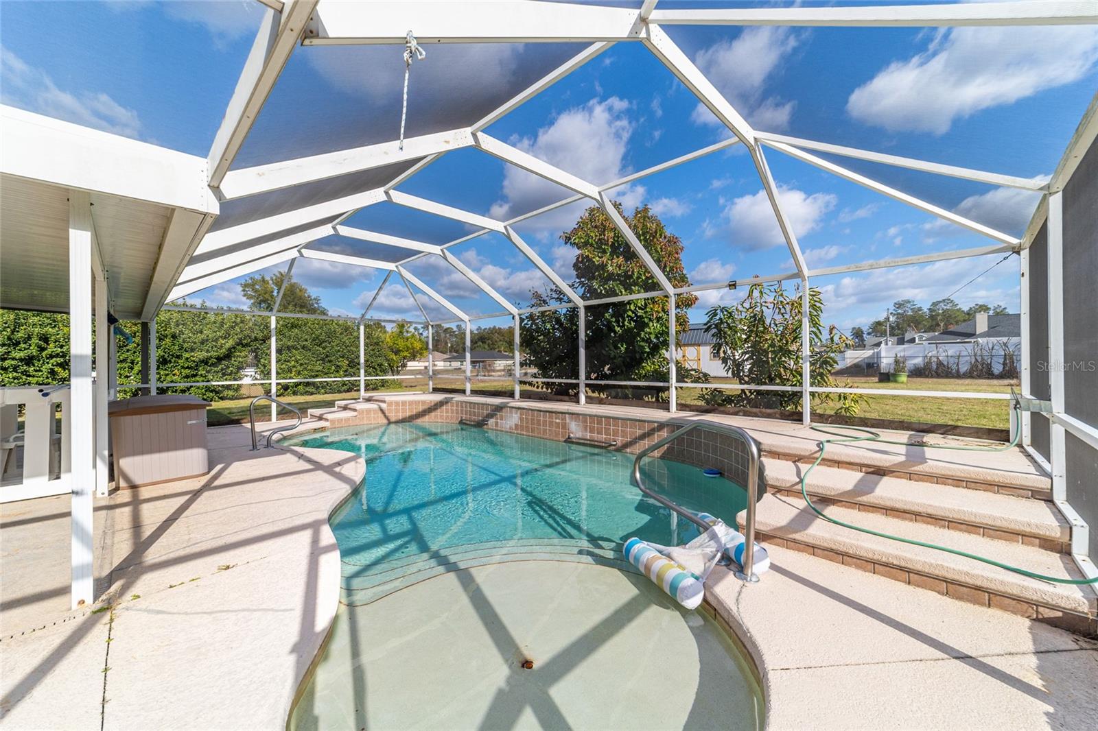 KINGSLAND COUNTRY ESTATE - Residential