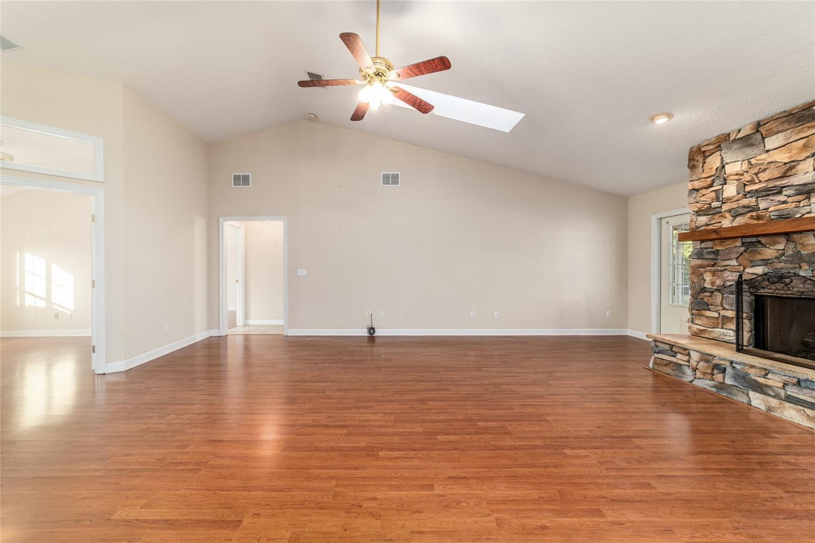 KINGSLAND COUNTRY ESTATE - Residential