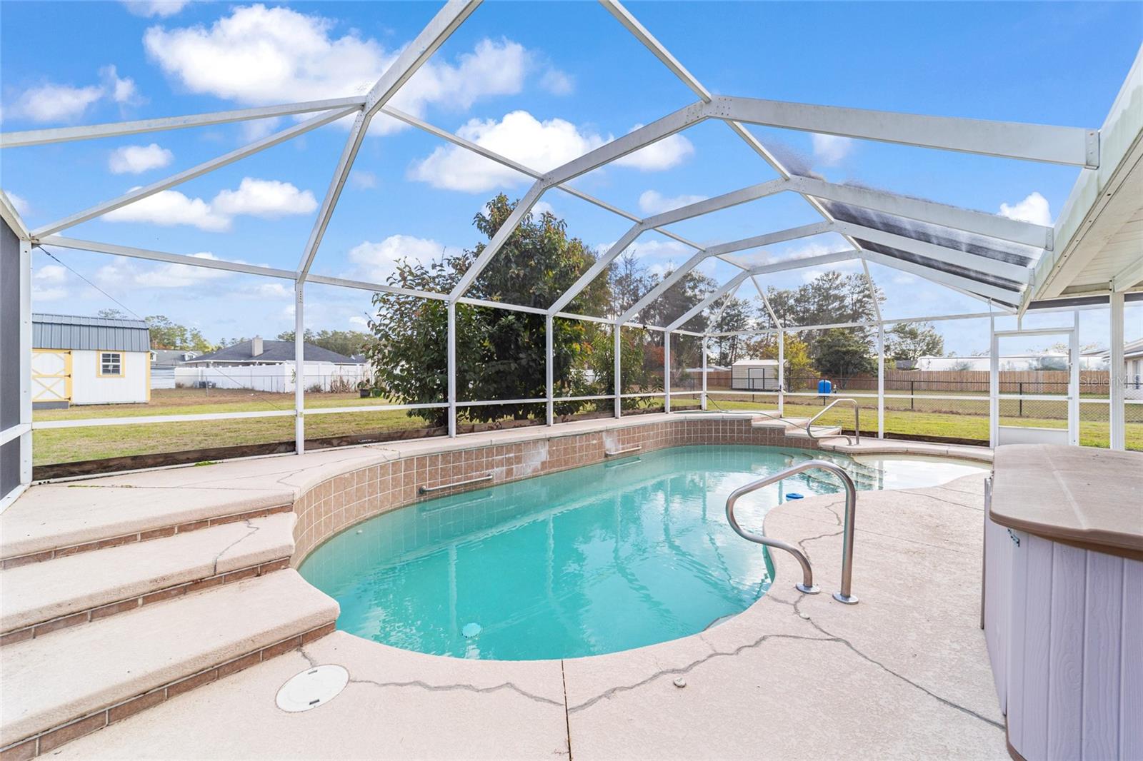 KINGSLAND COUNTRY ESTATE - Residential