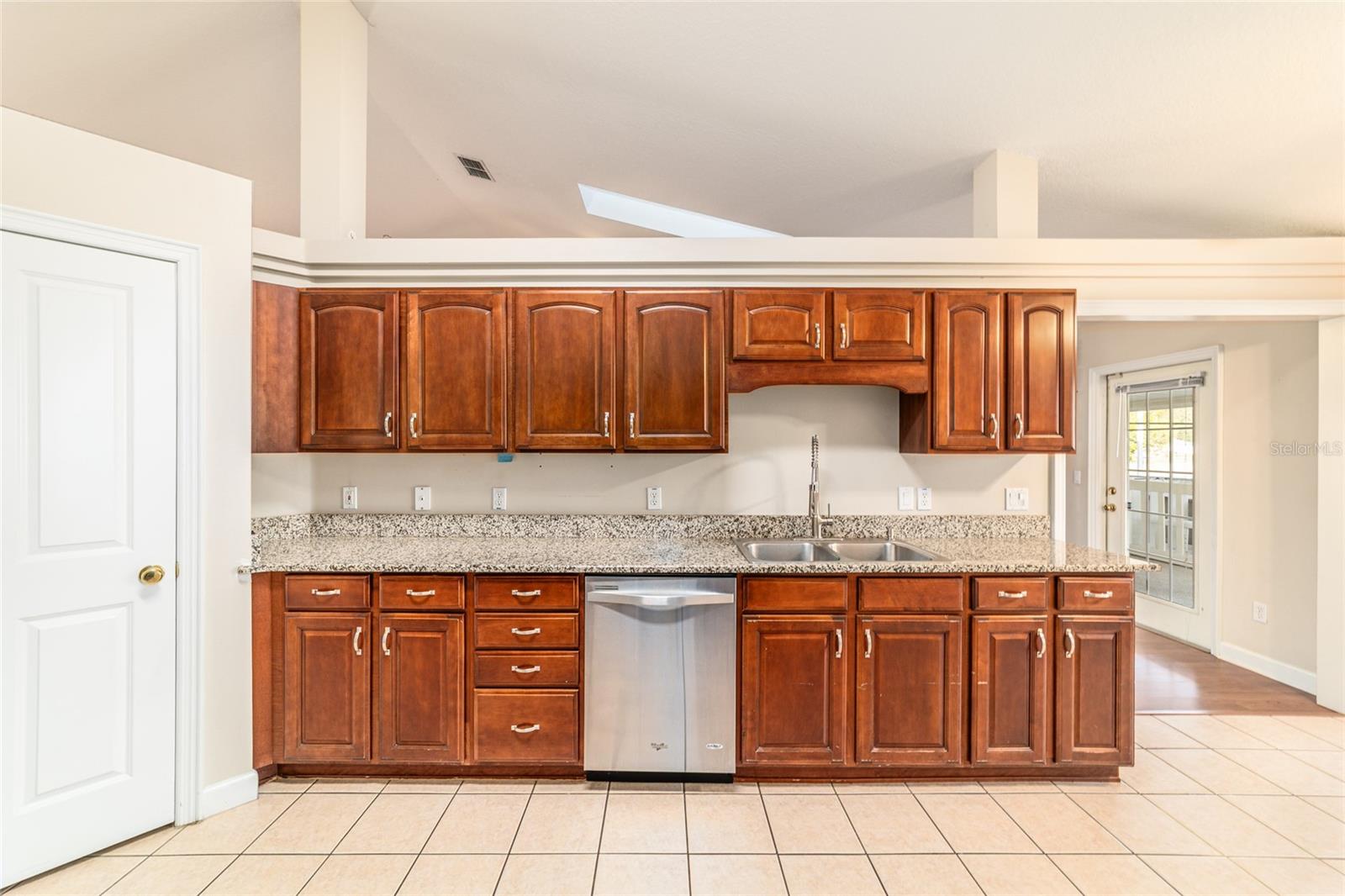 KINGSLAND COUNTRY ESTATE - Residential