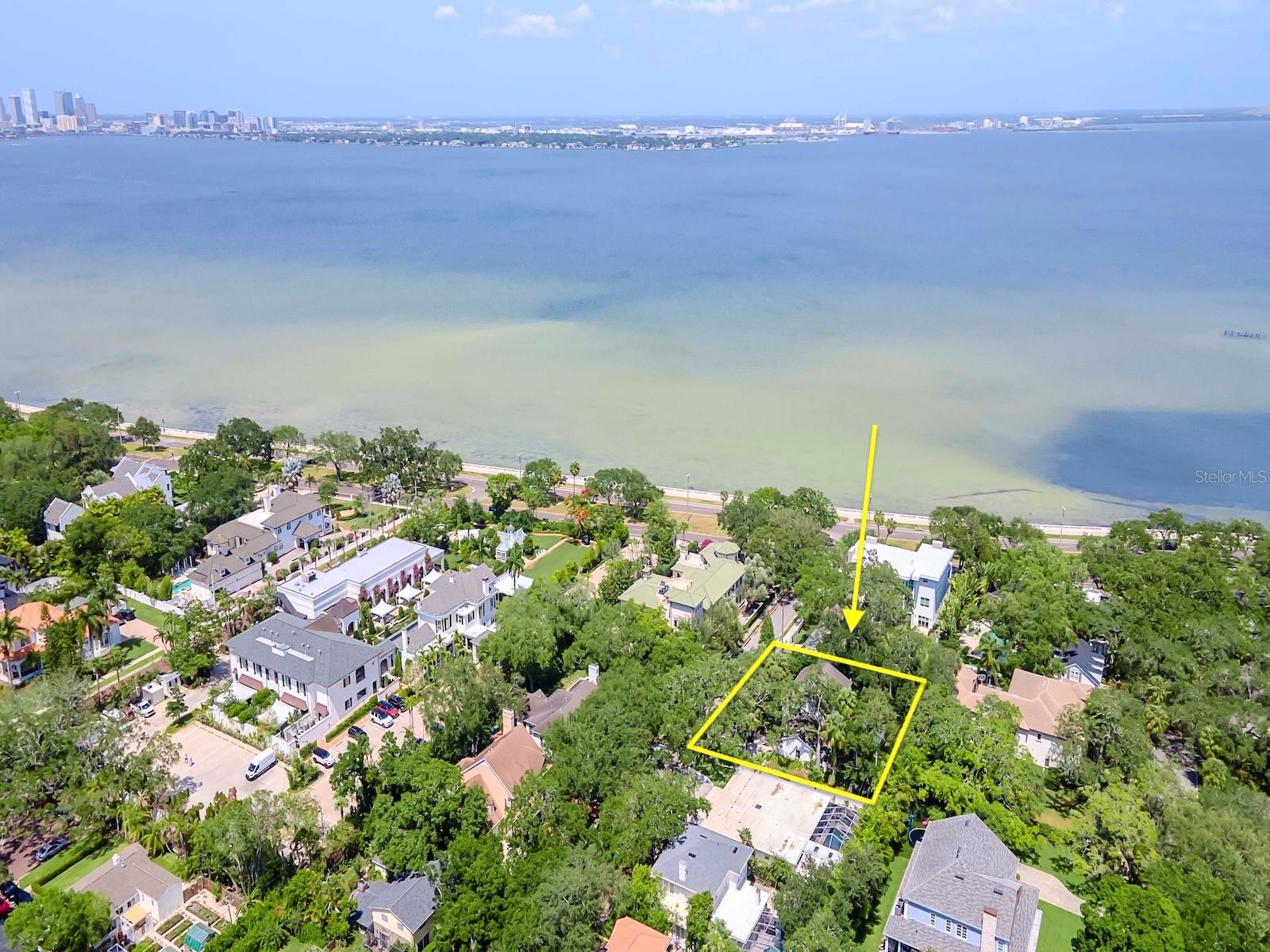 BAYSHORE COURT - Residential