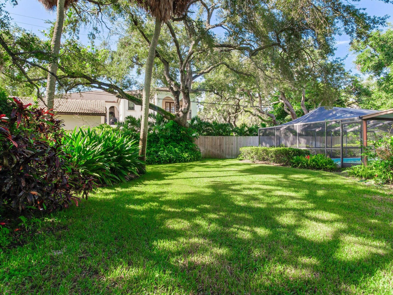 BAYSHORE COURT - Residential