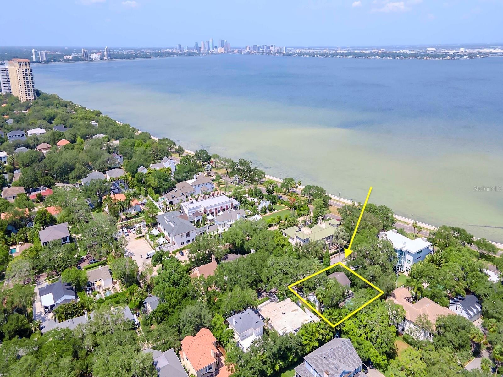 BAYSHORE COURT - Residential