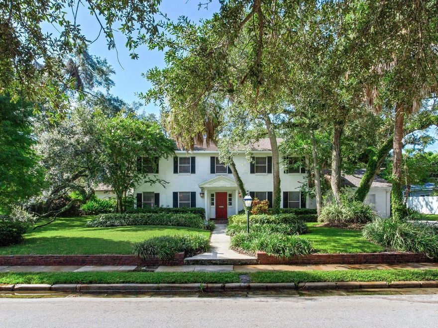 **No flooding during recent storm!** Just steps away from the picturesque Bayshore Boulevard awaits a property primed for its next chapter as a distinguished luxury home. This coveted address not only offers proximity to the historic charm of Bayshore but also embodies the essence of upscale living in one of Tampa's most desired neighborhoods, Bayshore Beautiful. As you approach the property, you're greeted by mature manicured landscaping and an aura of sophistication that sets the tone for what lies beyond. The potential for this property is only limited by one’s imagination. The current home is a 2,836 sq.ft., 5 BR/3.5 BA, two -story traditional that can be renovated and updated to encompass its historic charm and provide modern convenience. (Please note the owners will not give any value to the home.) If new construction is what you seek, this 14,766 sq. ft. lot has plenty of space to create a new luxury home amidst the Bayshore backdrop and with a third story, there could be fantastic views of the Bay and Bayshore. There is even potential to split the lots and build two new luxury homes. (Current zoning is RS-150 and there is potential to change to RS-60 like other homes on Bayshore Court and have two lots. Current lot frontage is approximately 131’ but sale of the property would not be subject to attaining two lots. Buyer to determine feasibility.) With its prime location, this South Tampa property presents an opportunity to embrace the epitome of luxury living amidst it’s Bayshore Beautiful neighborhood. 24 Hour notice required for all showing requests.