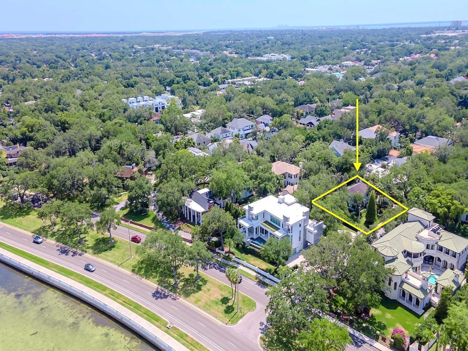 BAYSHORE COURT - Residential
