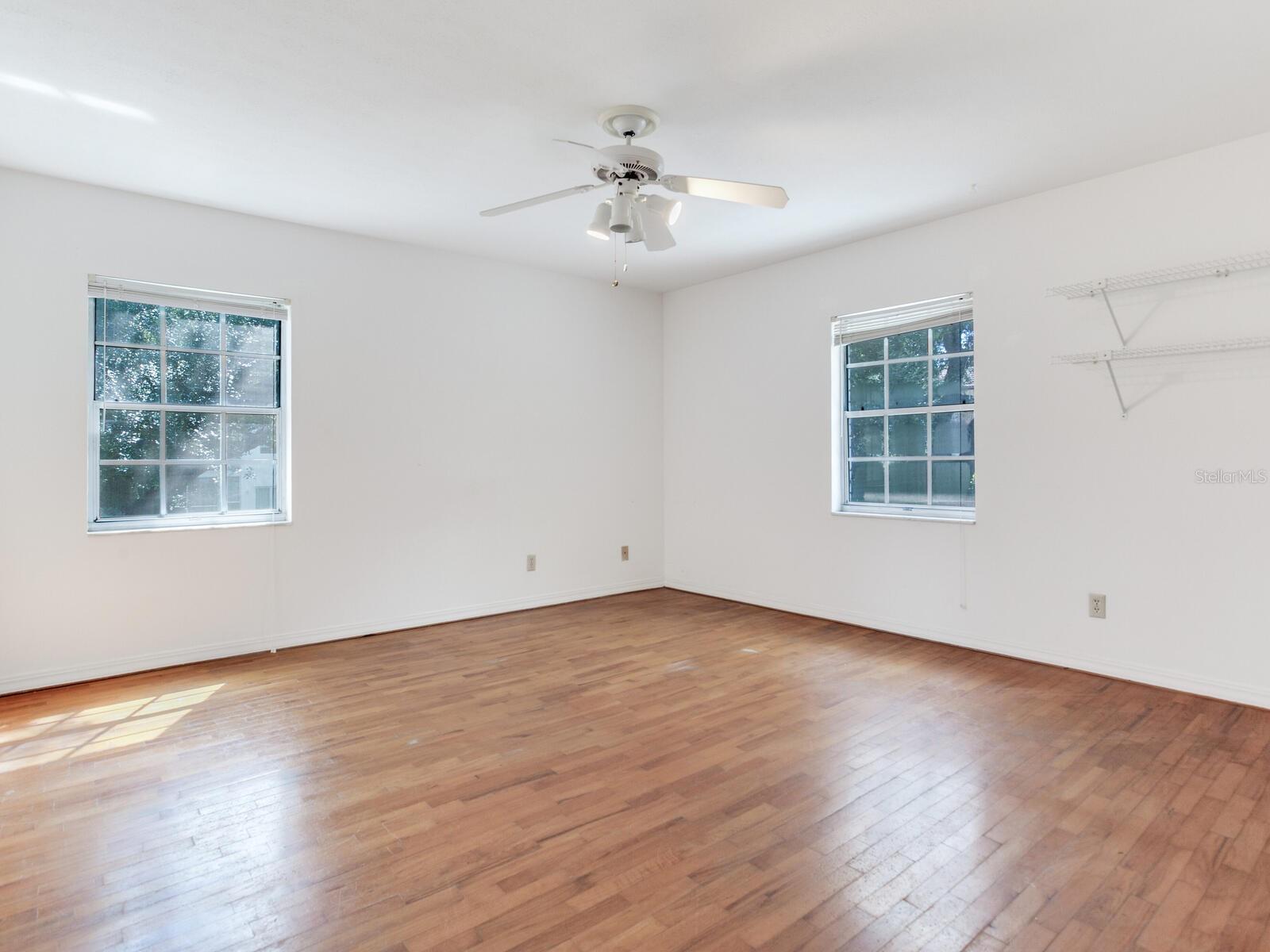 BAYSHORE COURT - Residential