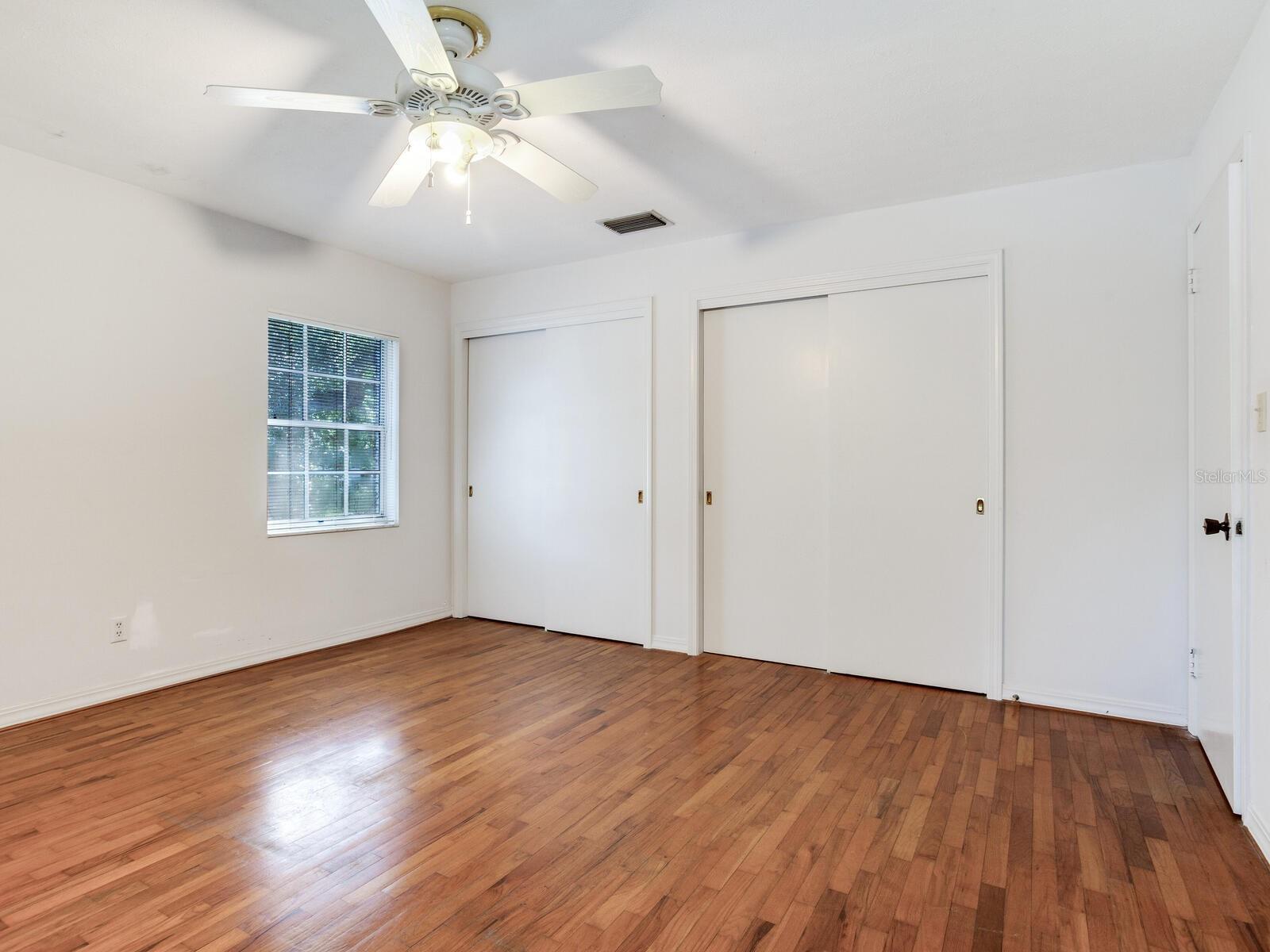 BAYSHORE COURT - Residential