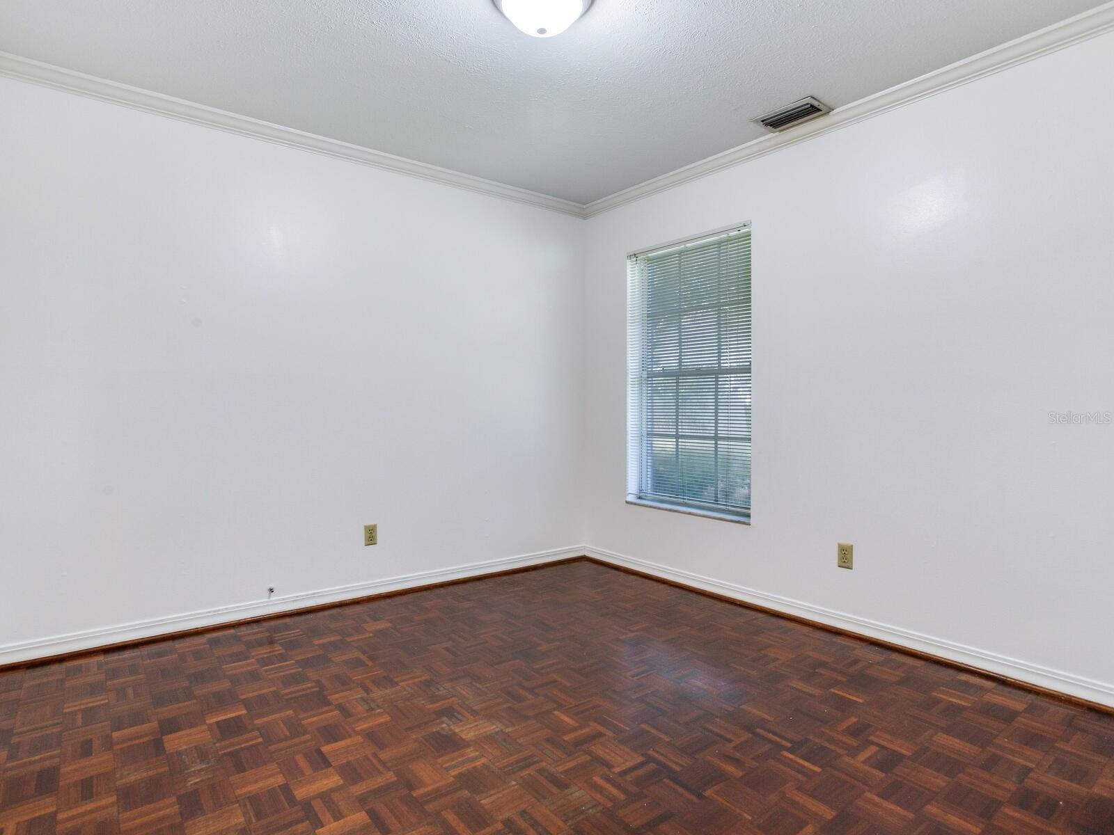 BAYSHORE COURT - Residential