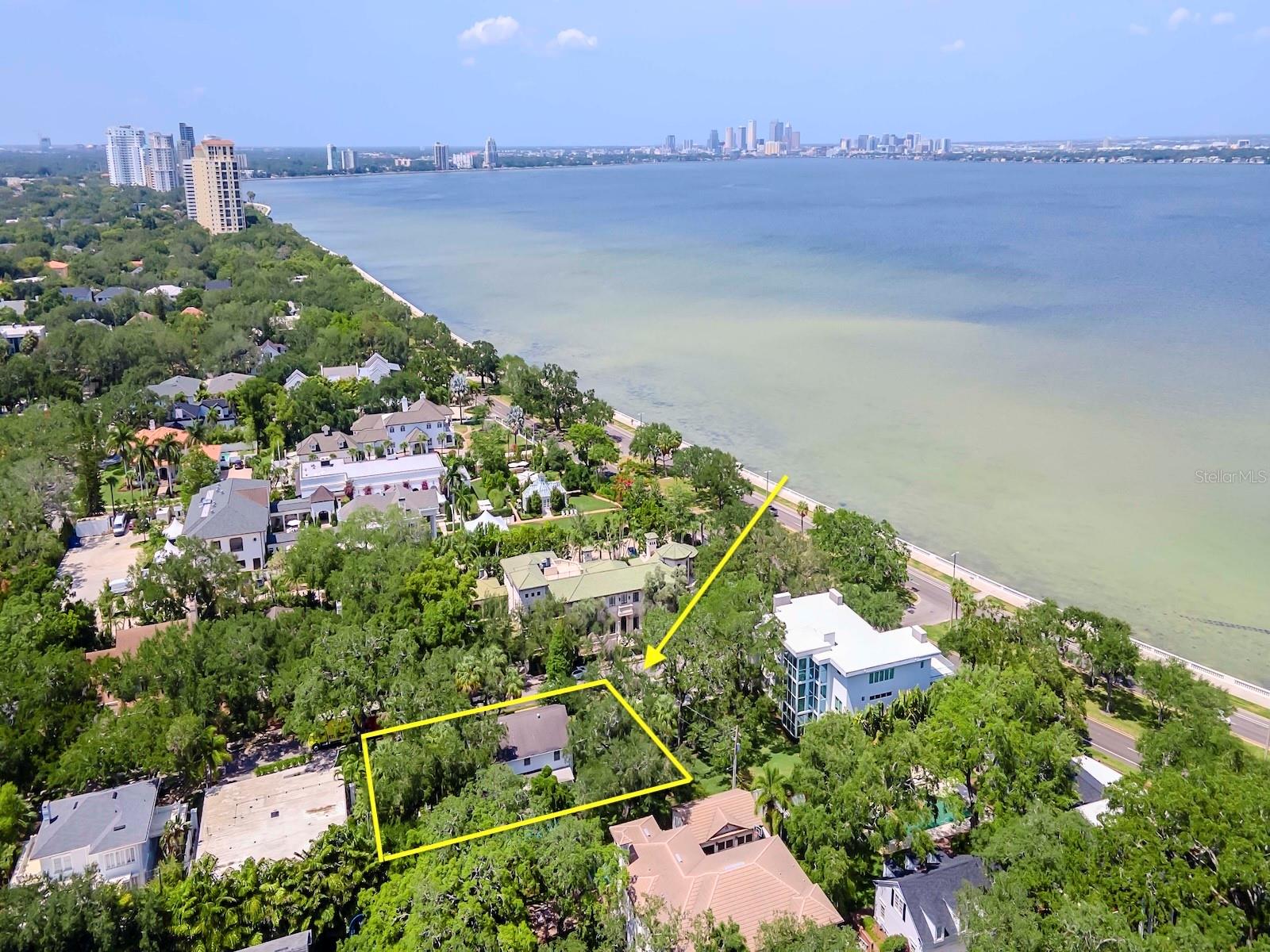 BAYSHORE COURT - Residential