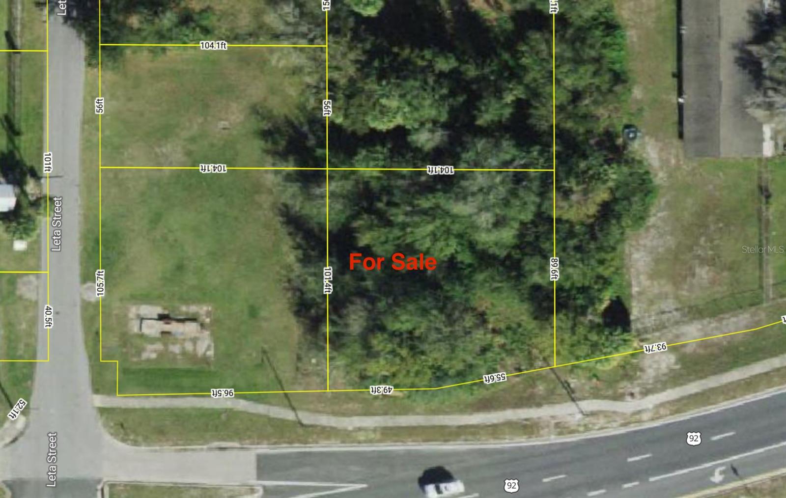 Main image without alt text