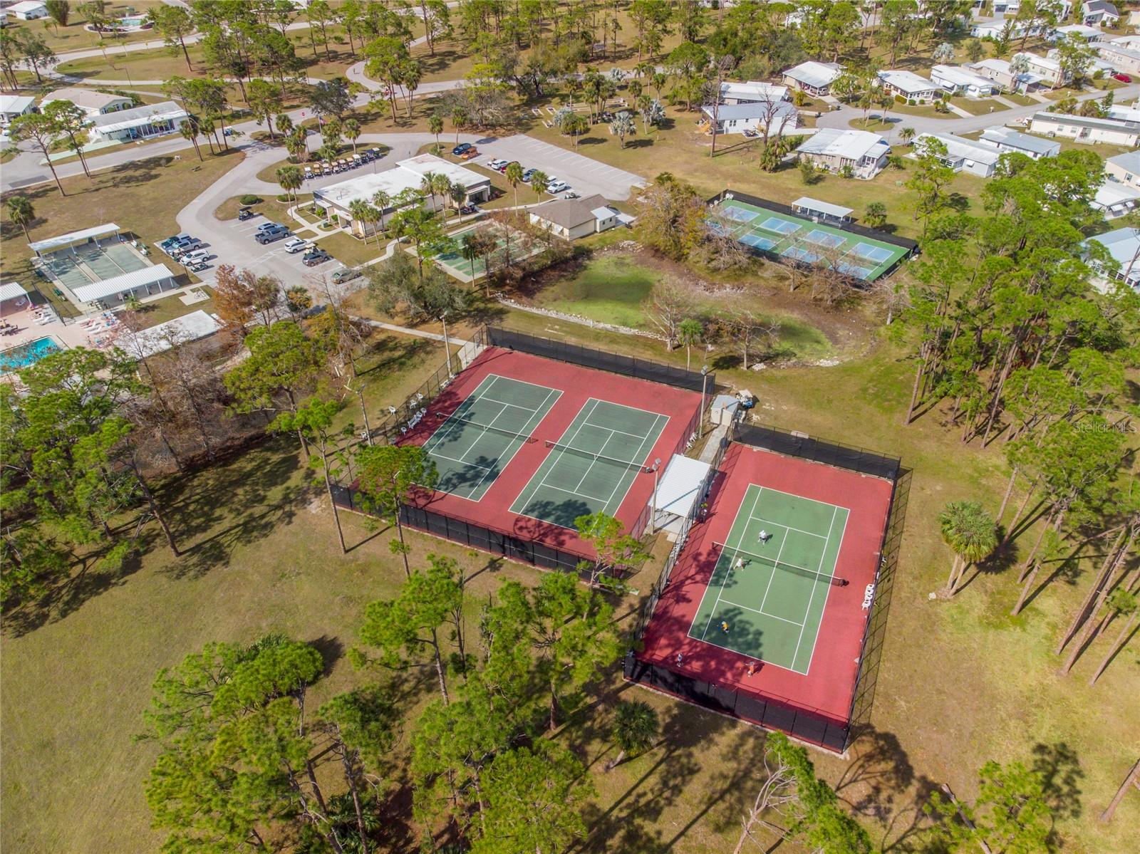 HOLIDAY PARK - Residential