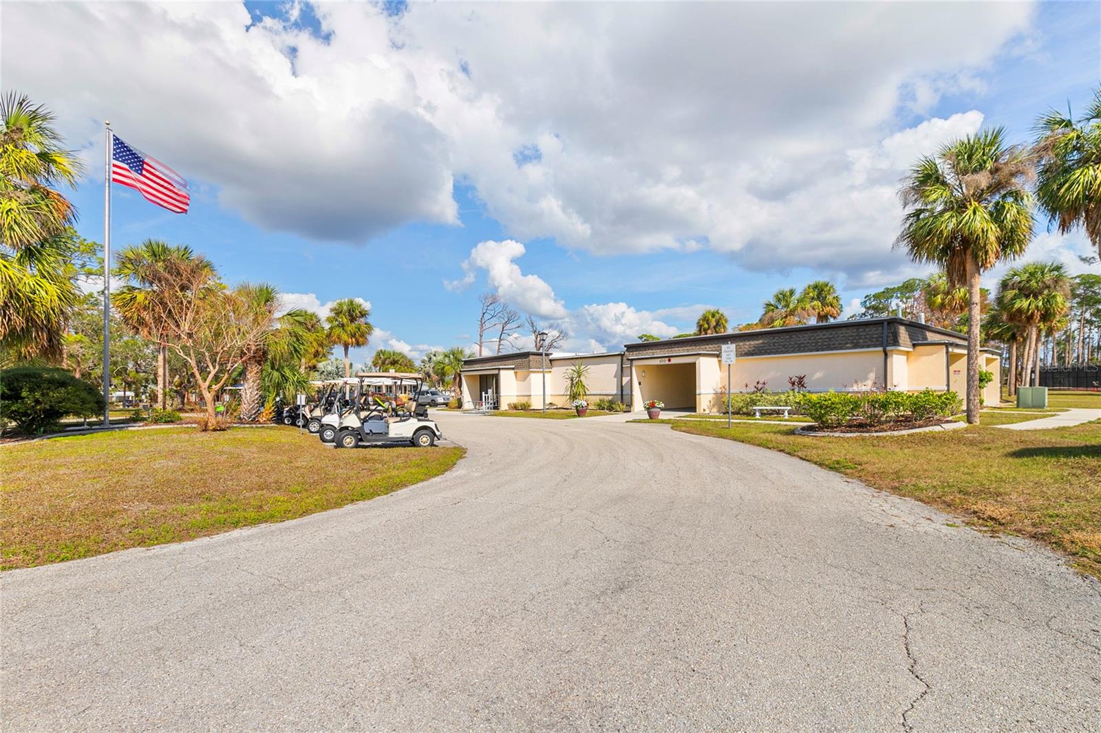 HOLIDAY PARK - Residential
