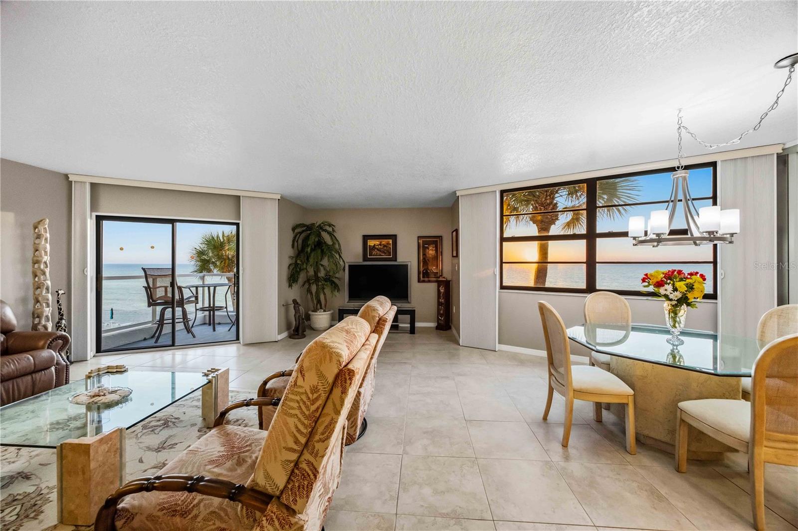 PRIVATEER NORTH - Residential