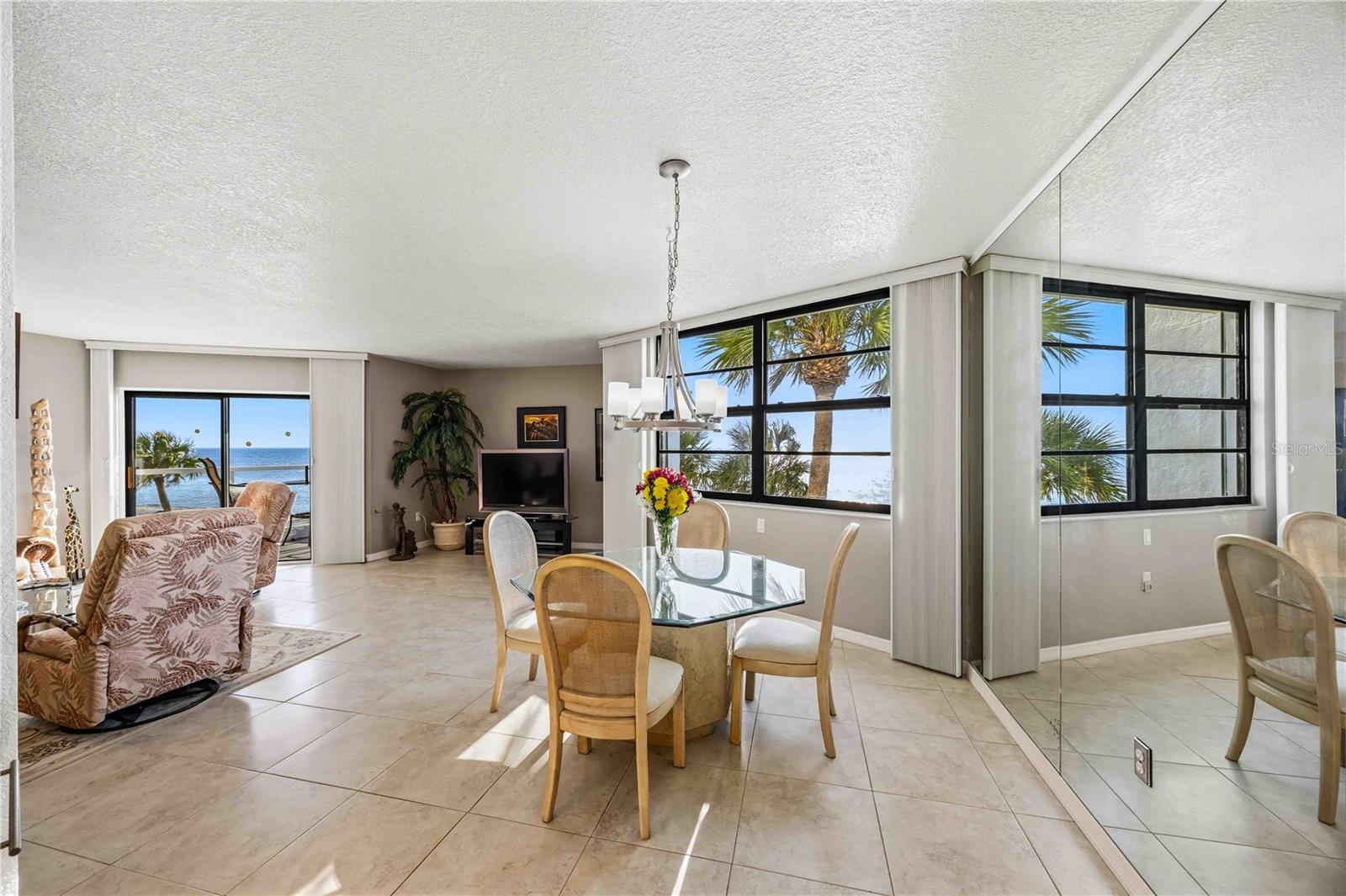 PRIVATEER NORTH - Residential