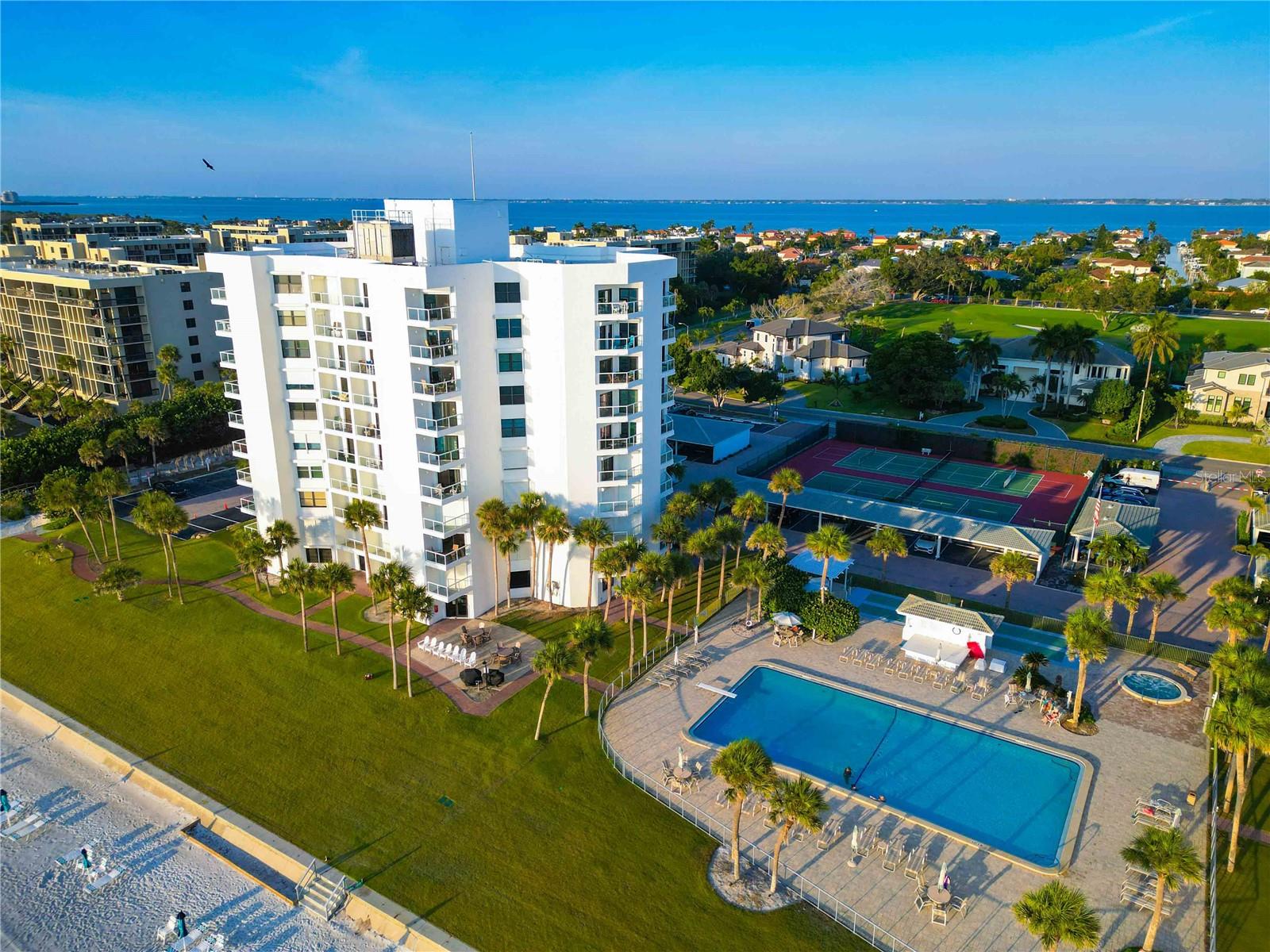 PRIVATEER NORTH - Residential