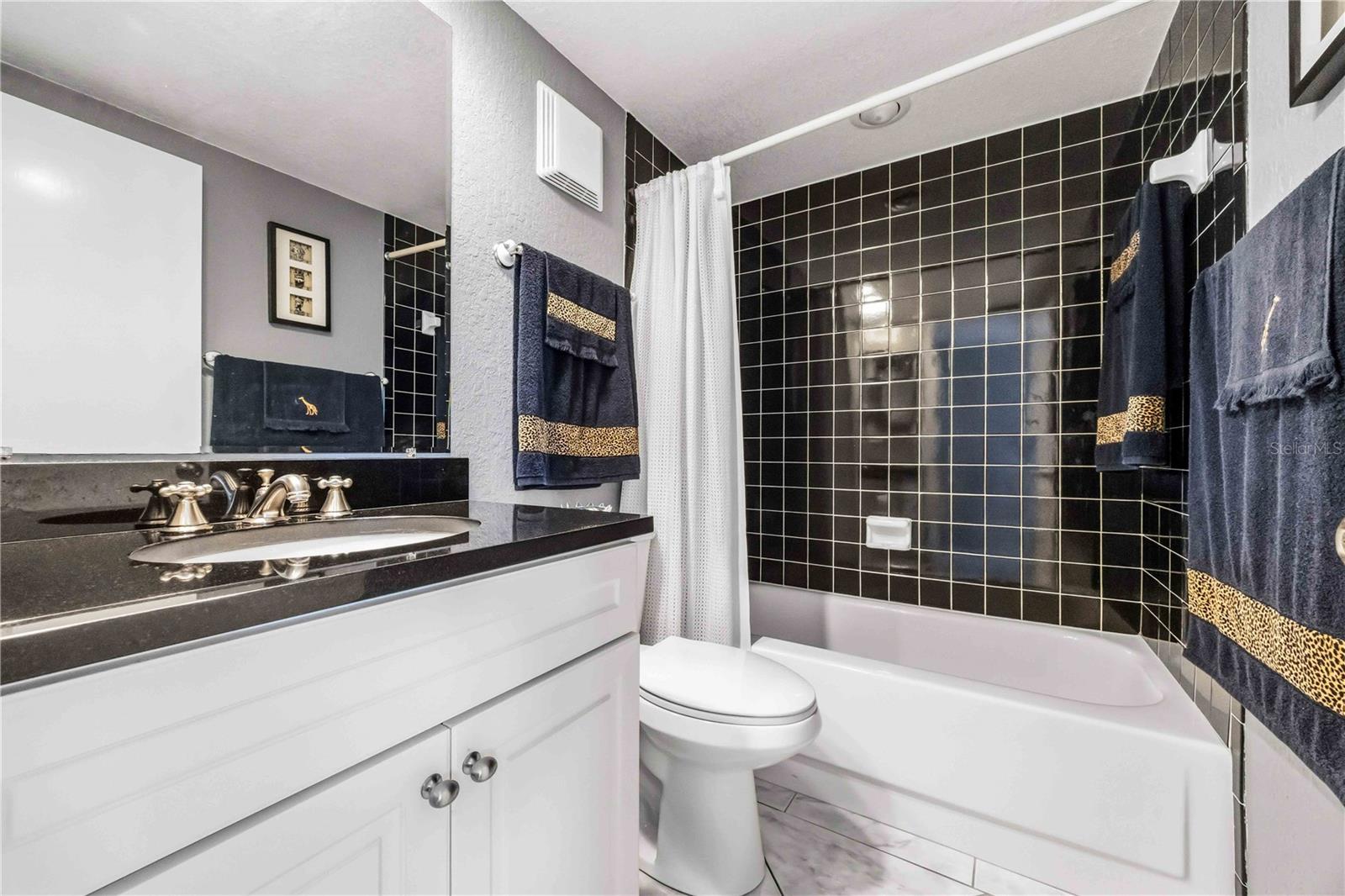 PRIVATEER NORTH - Residential