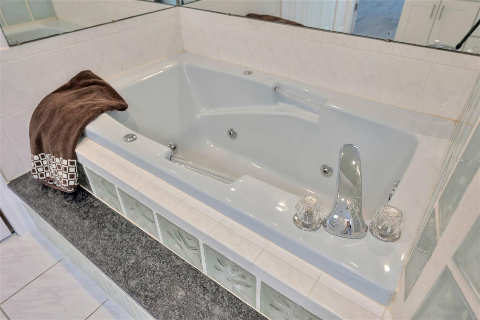 HARBOR ISLES - Residential