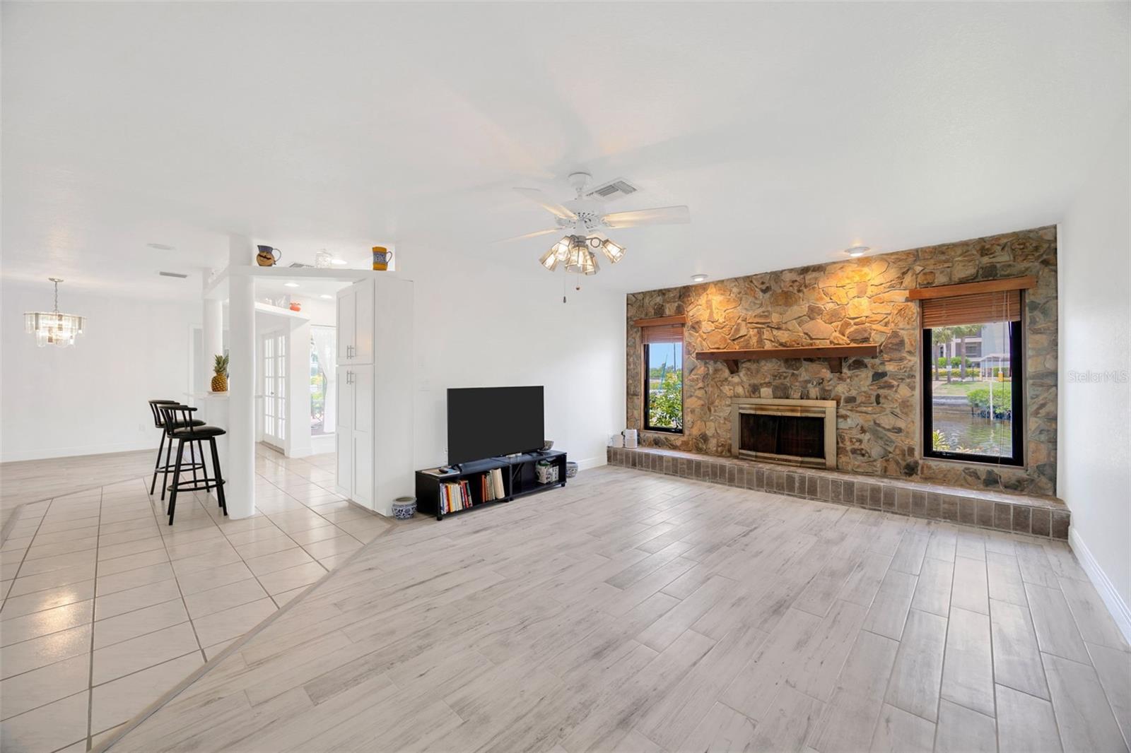 HARBOR ISLES - Residential