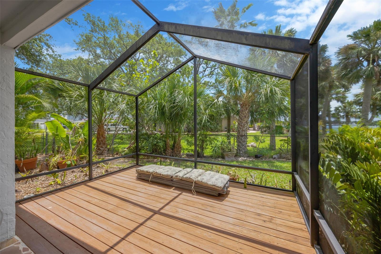 HARBOR ISLES - Residential