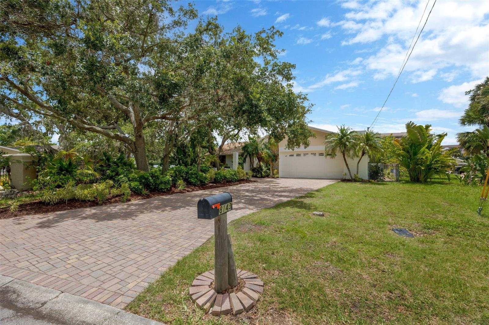 HARBOR ISLES - Residential