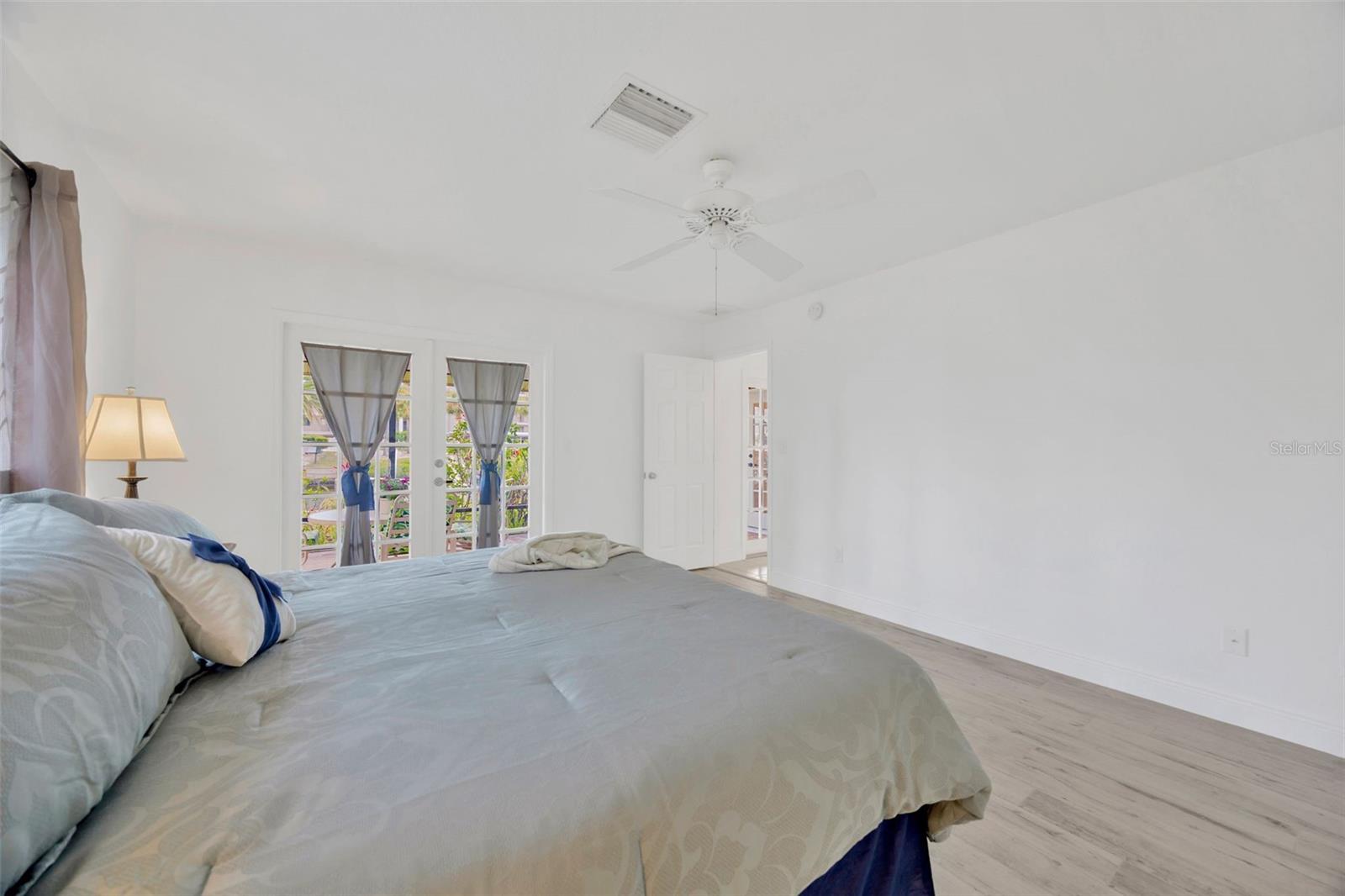 HARBOR ISLES - Residential