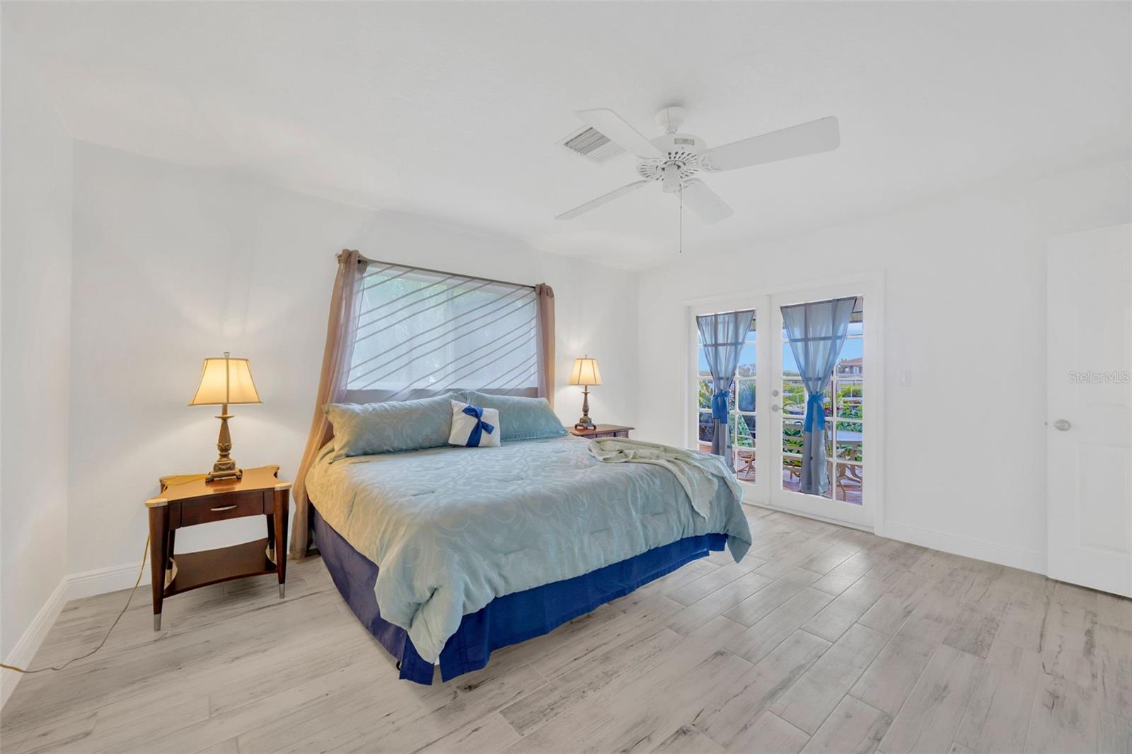 HARBOR ISLES - Residential