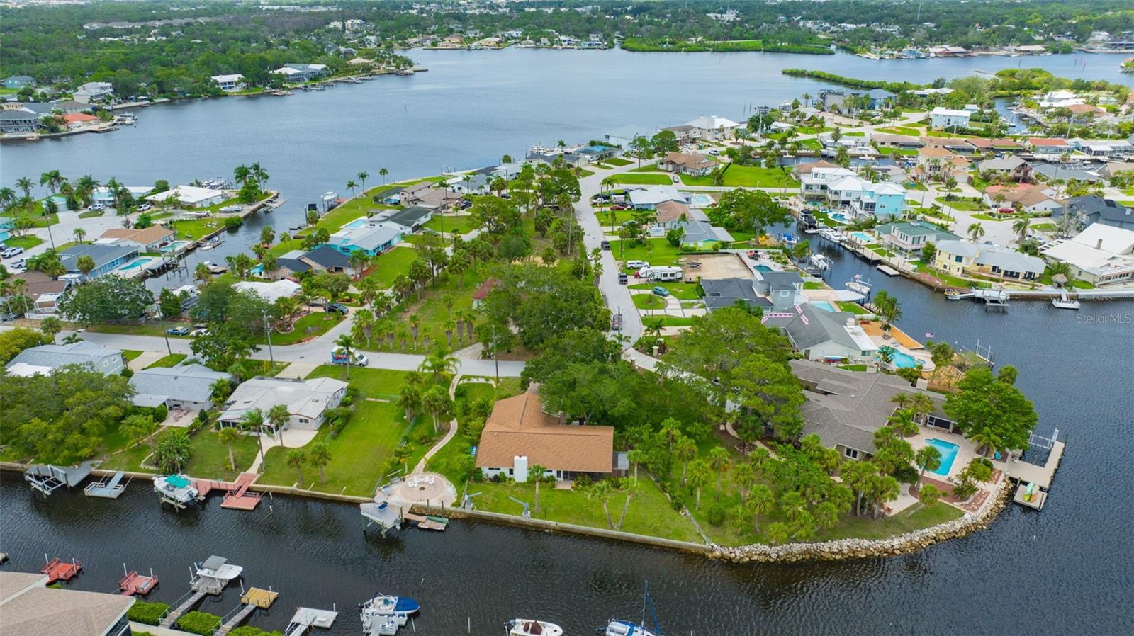 HARBOR ISLES - Residential