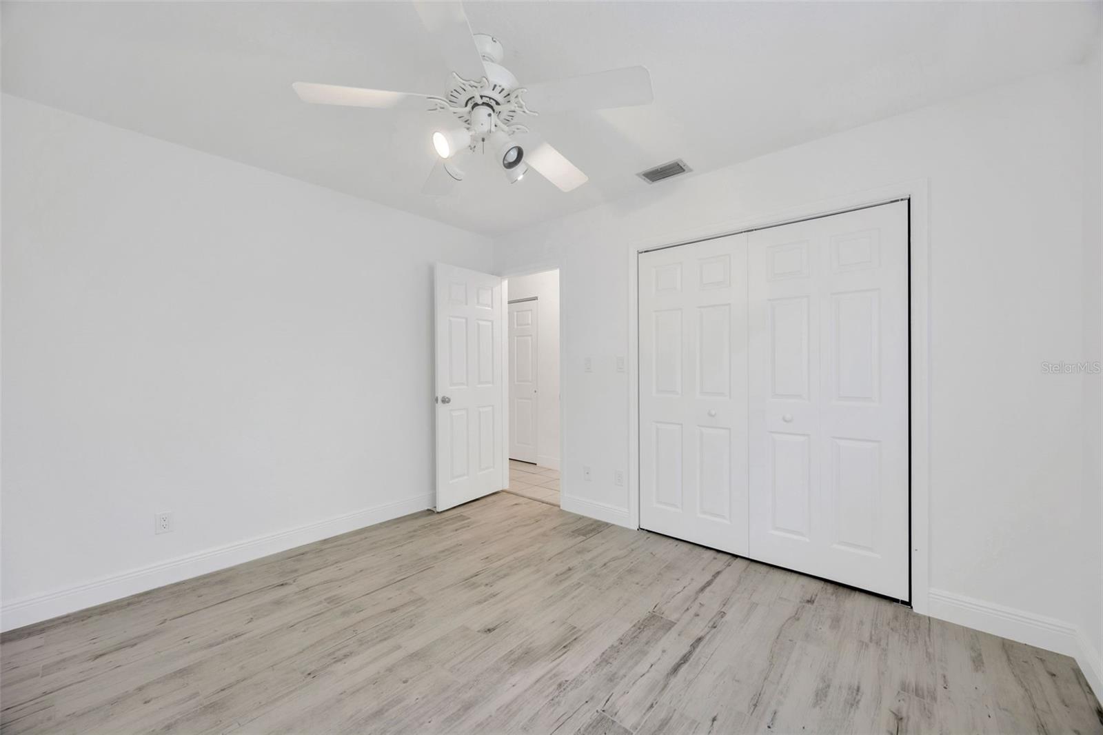 HARBOR ISLES - Residential