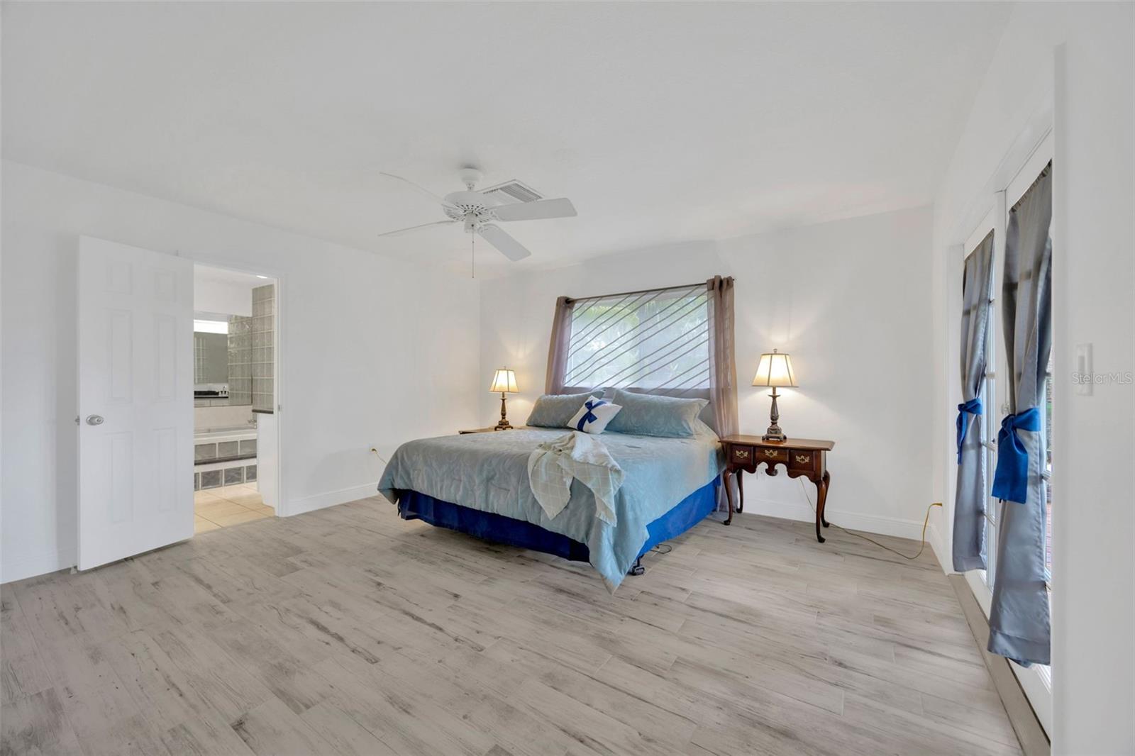 HARBOR ISLES - Residential