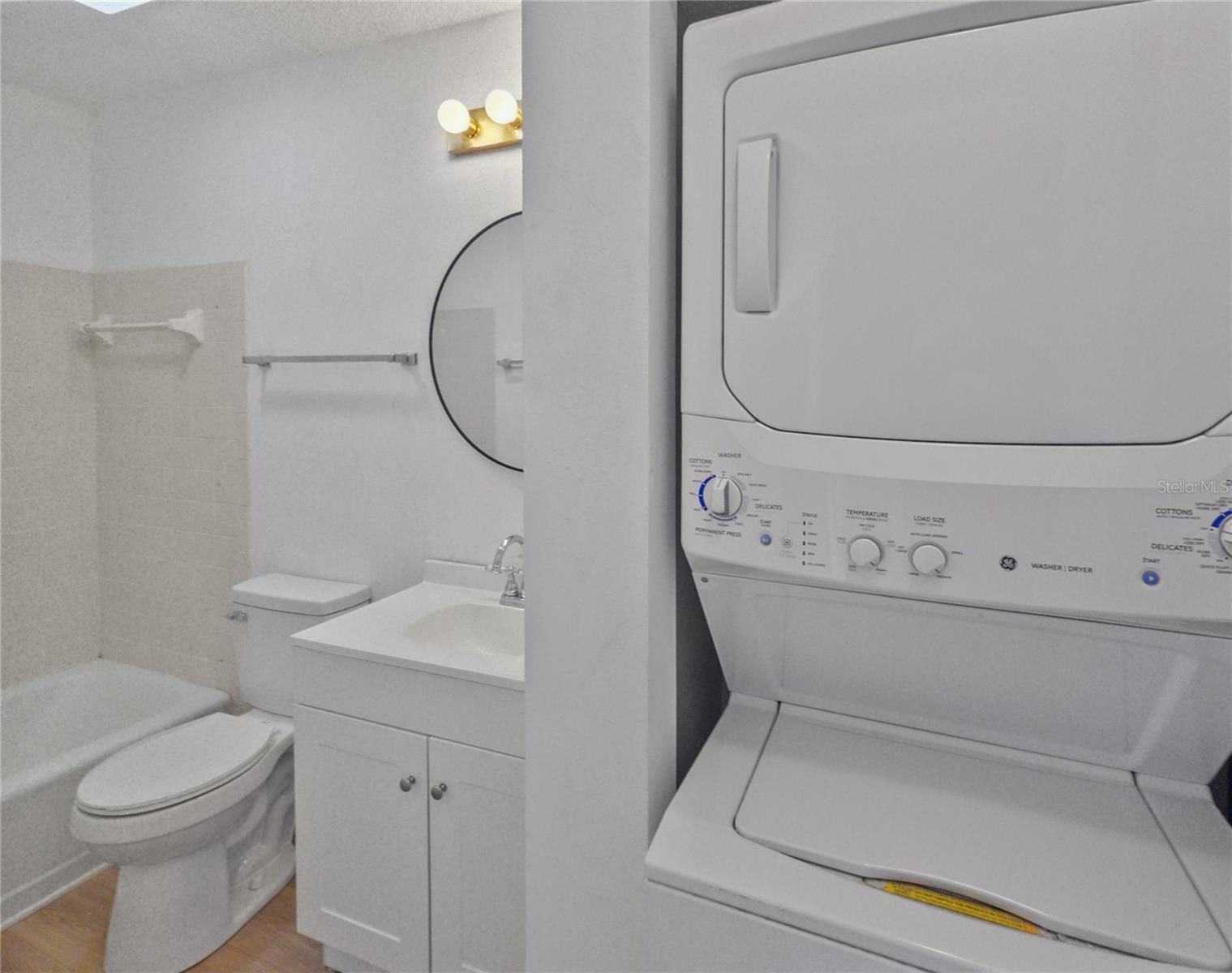 FAIRWAYS AT SILVER SPRINGS SHORES #6 - Residential