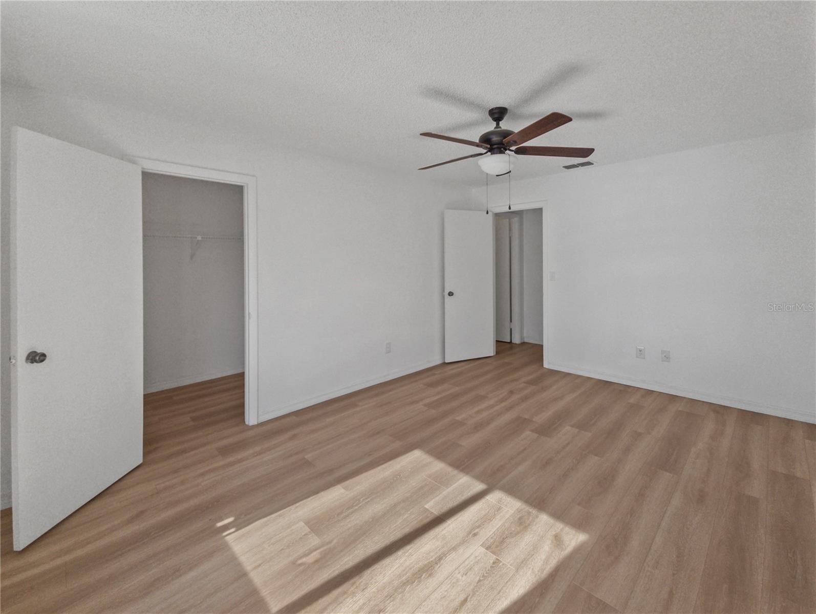 FAIRWAYS AT SILVER SPRINGS SHORES #6 - Residential