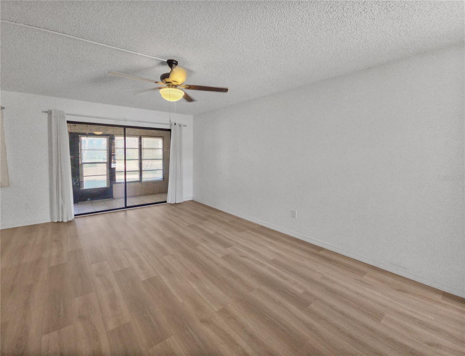 FAIRWAYS AT SILVER SPRINGS SHORES #6 - Residential