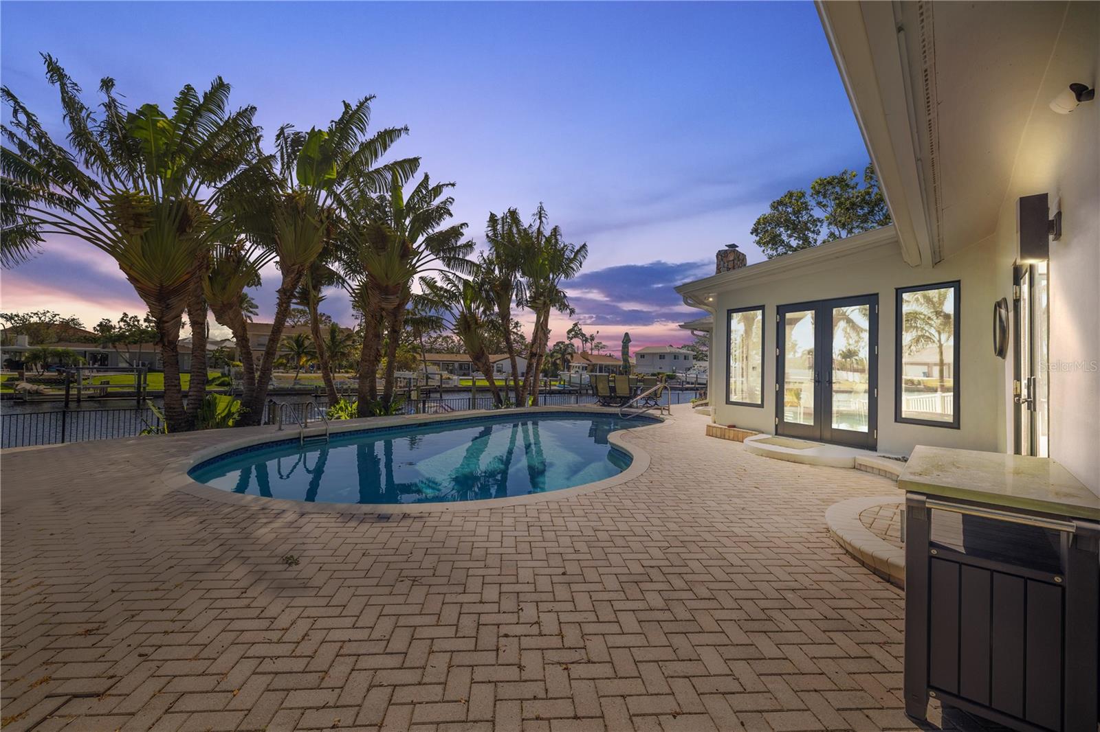 HARBOR ISLE - Residential