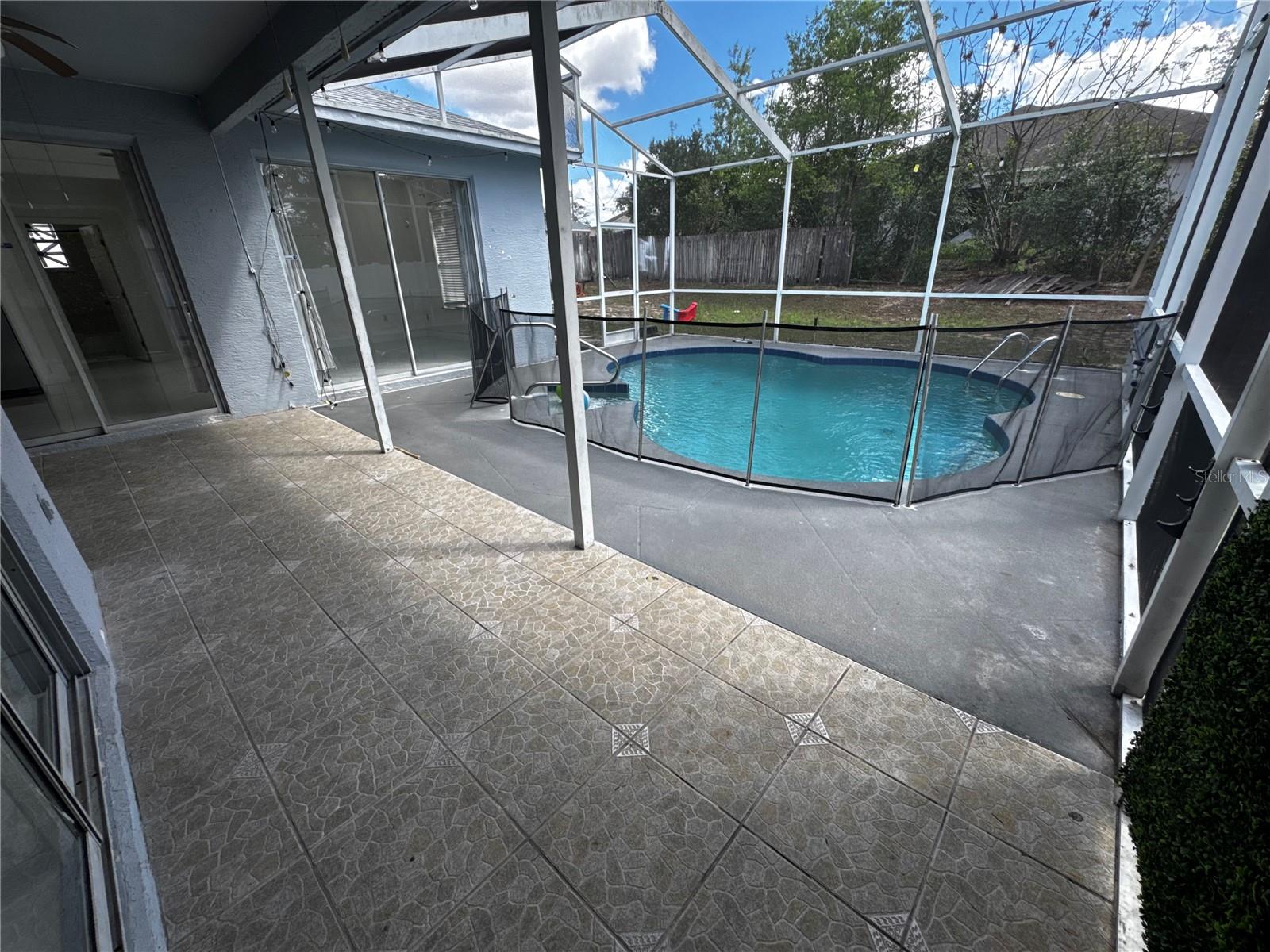 SPRING HILL - Residential