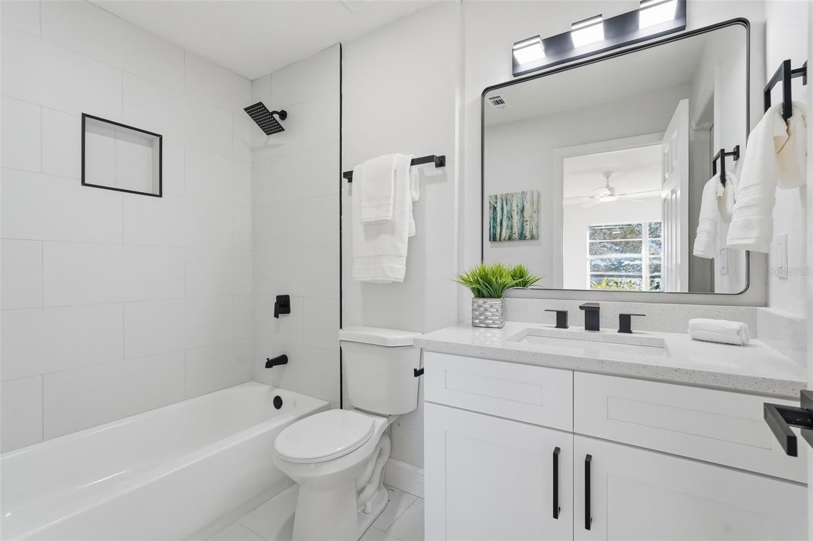 LAKES UNIT II PH 3 SEC 1 THE - Residential