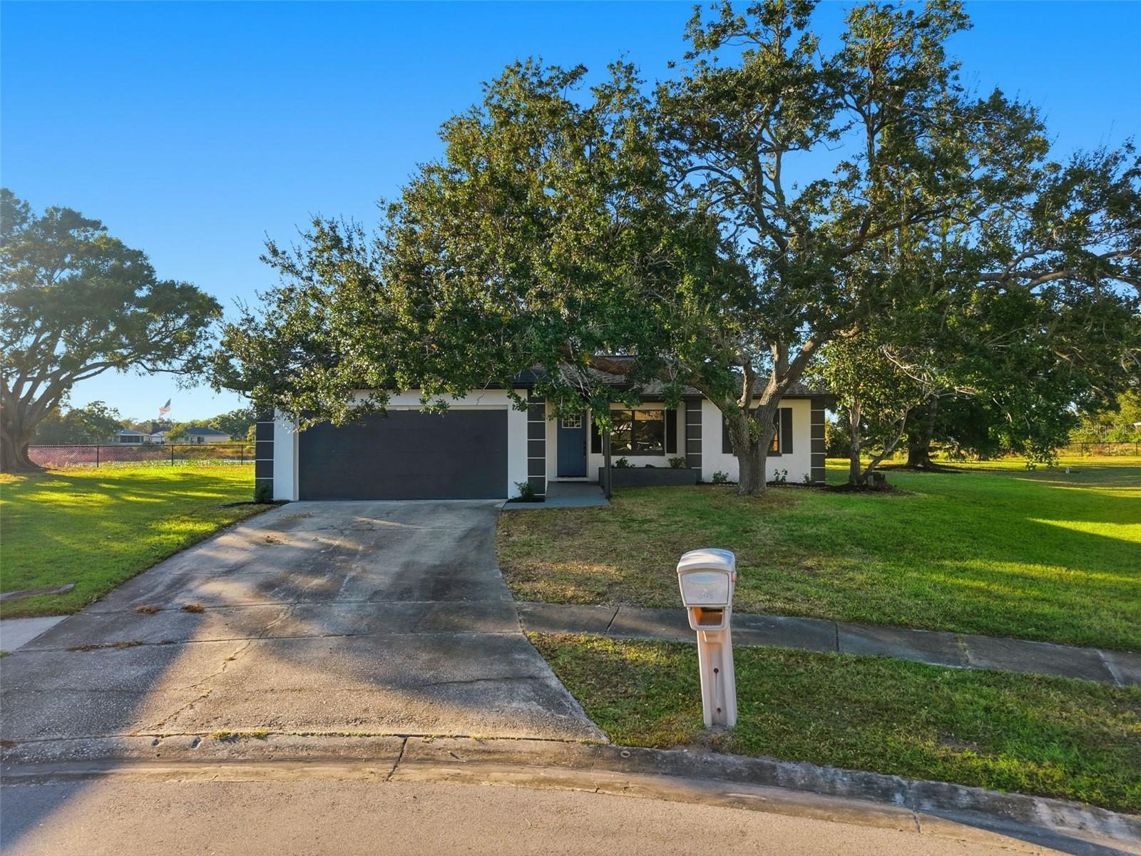 LAKES UNIT II PH 3 SEC 1 THE - Residential