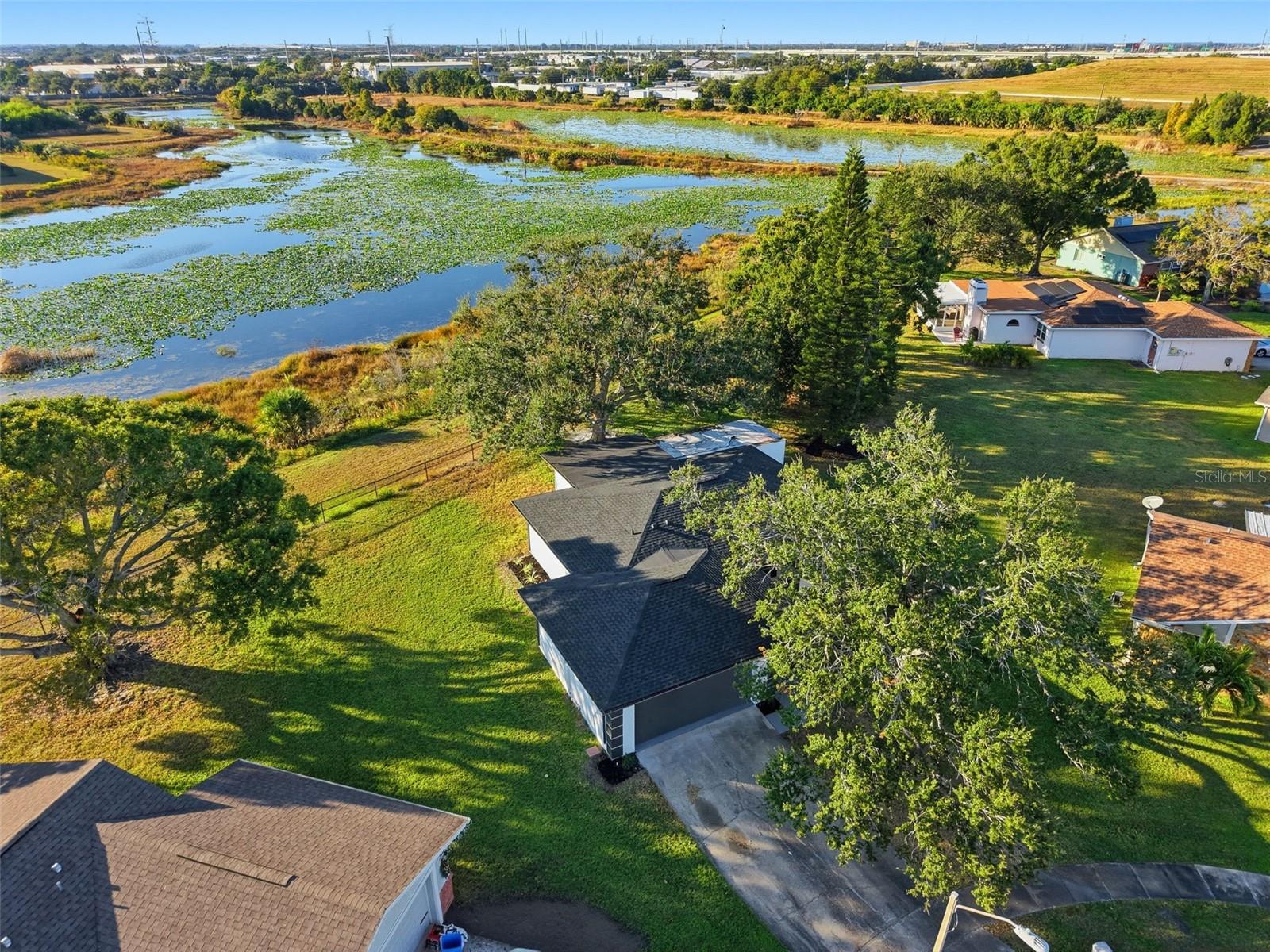 LAKES UNIT II PH 3 SEC 1 THE - Residential